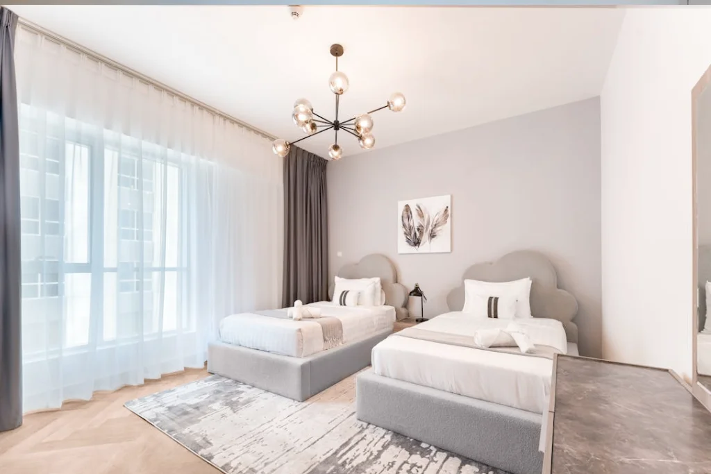 غرفة عائلية بإطلالة حديقة